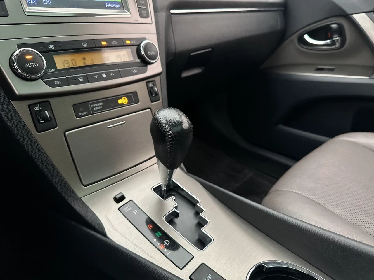 Vehicle image 26