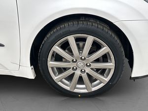 Toyota Avensis bild 10