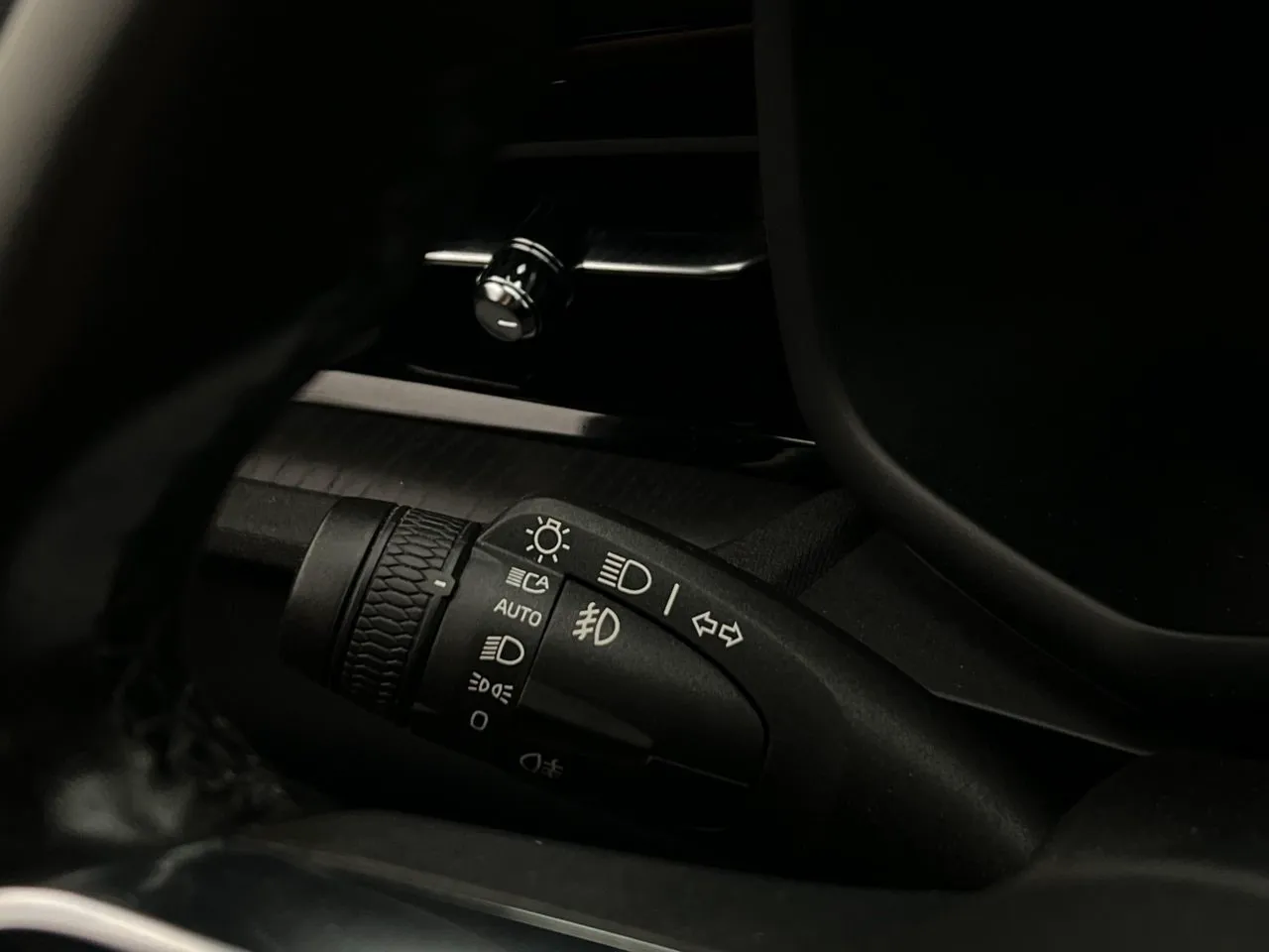 Vehicle image 34