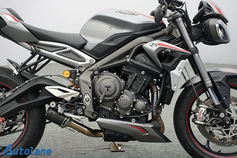Triumph Street Triple bild 11