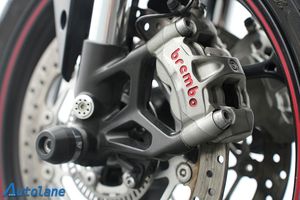 Triumph Street Triple bild 28