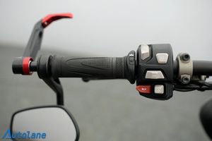 Triumph Street Triple bild 19