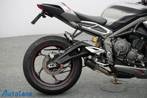 Triumph Street Triple bild 10