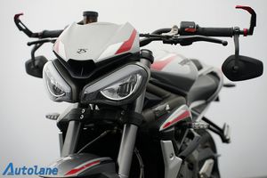 Triumph Street Triple bild 23