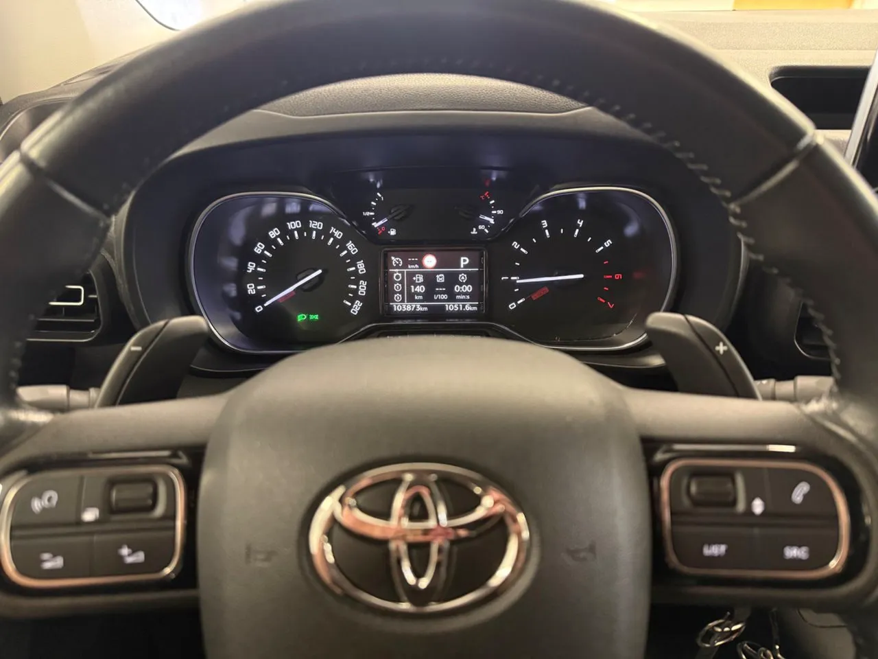 Vehicle image 22