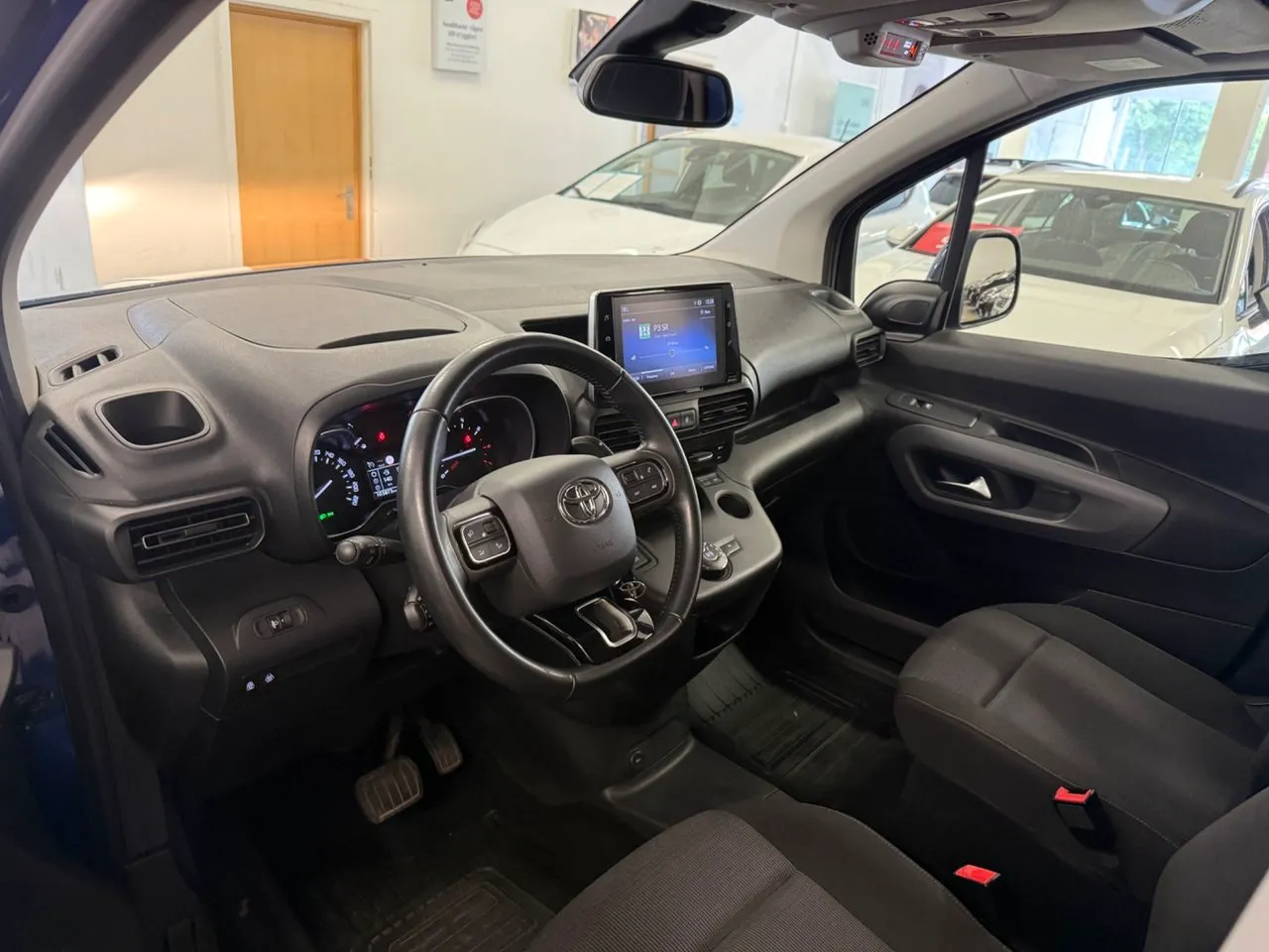 Vehicle image 21