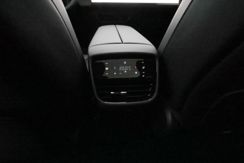 Mazda CX-6e bild 30