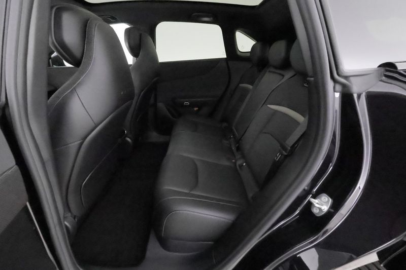 Mazda CX-6e bild 13