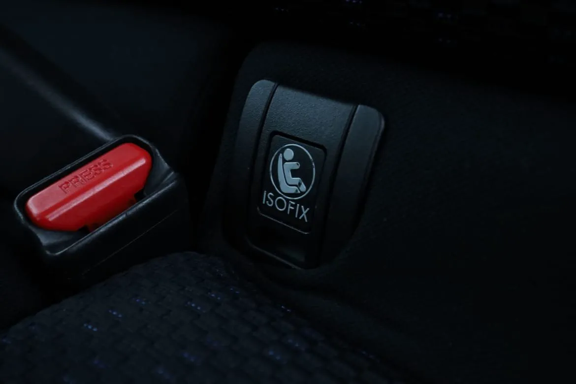 Vehicle image 34