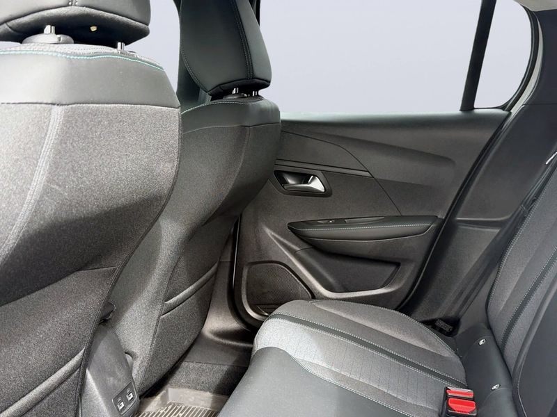 Peugeot 208 bild 14