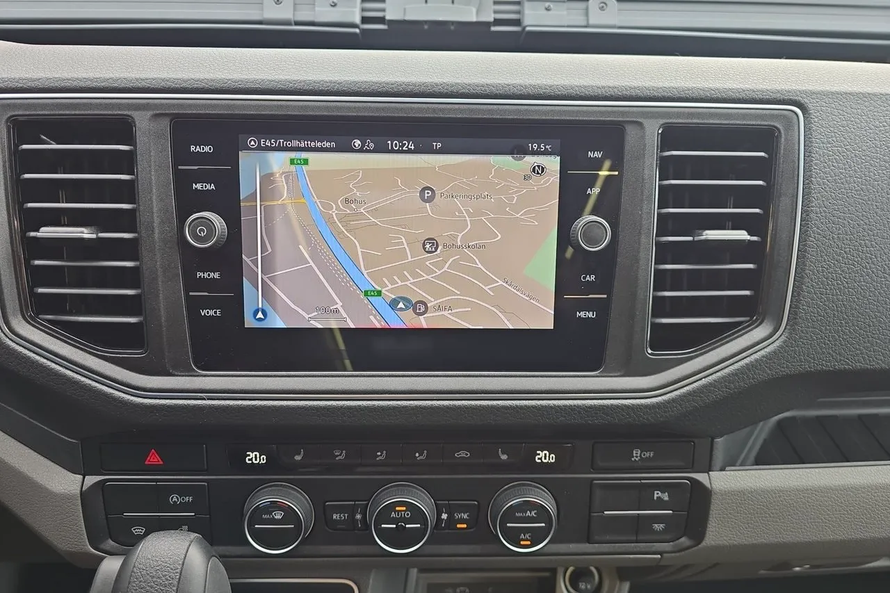 Vehicle image 30
