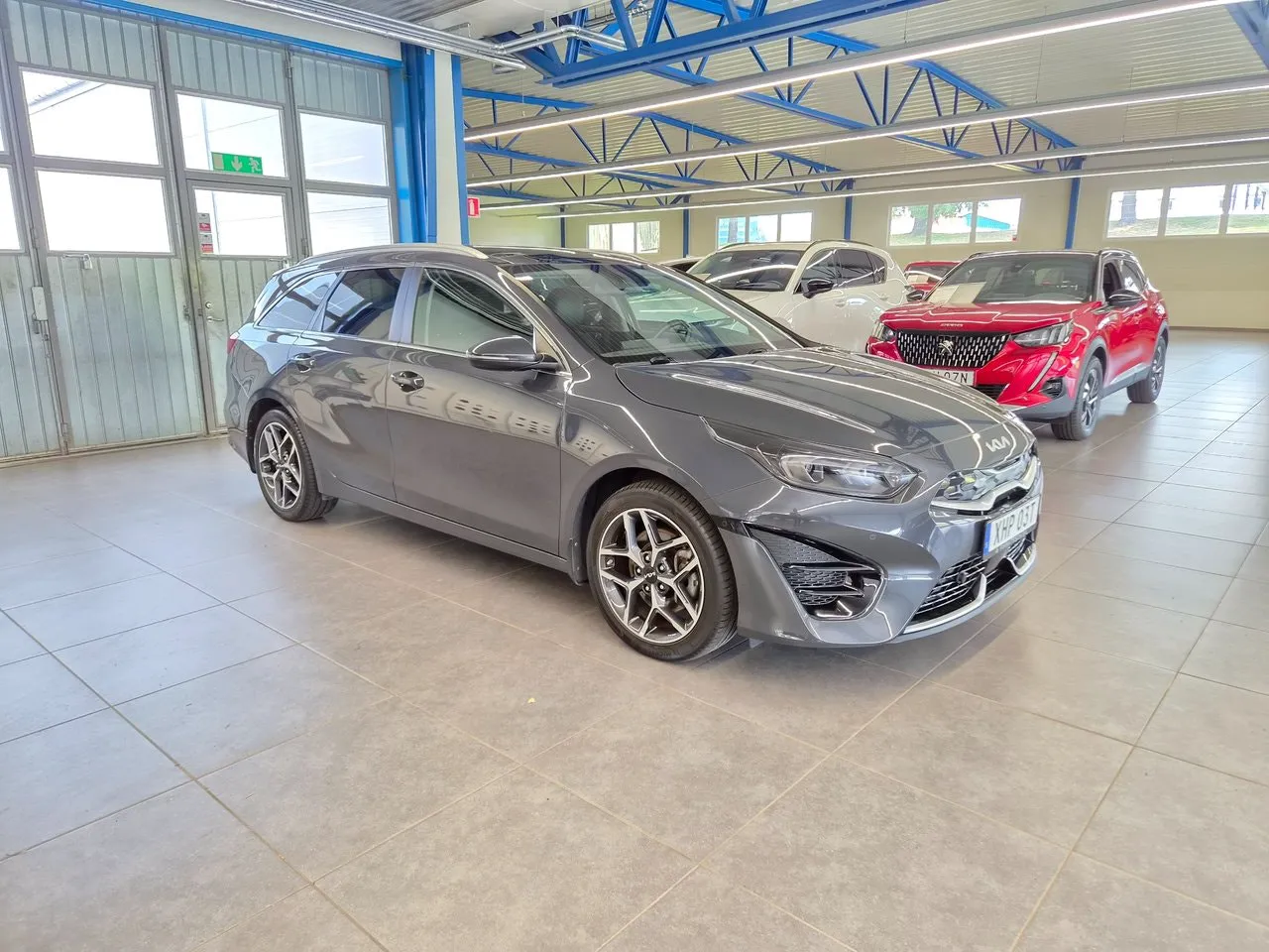 Vehicle image 5