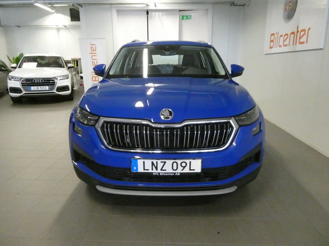 Vehicle image 7