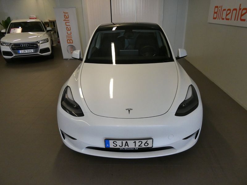 Tesla Model Y bild 10