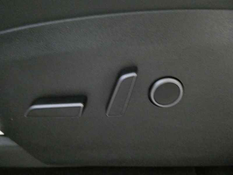 Tesla Model Y bild 19
