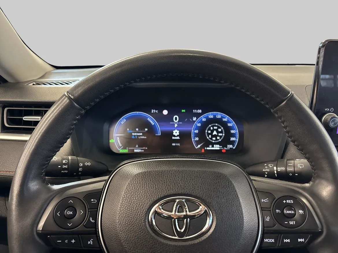 Vehicle image 14