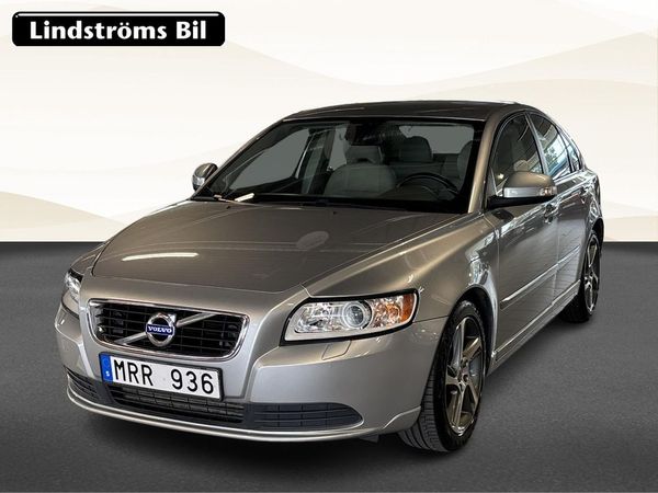 Volvo S40 D2 Kinetic Dragkrok Sommar/Vinterhjul - 2012