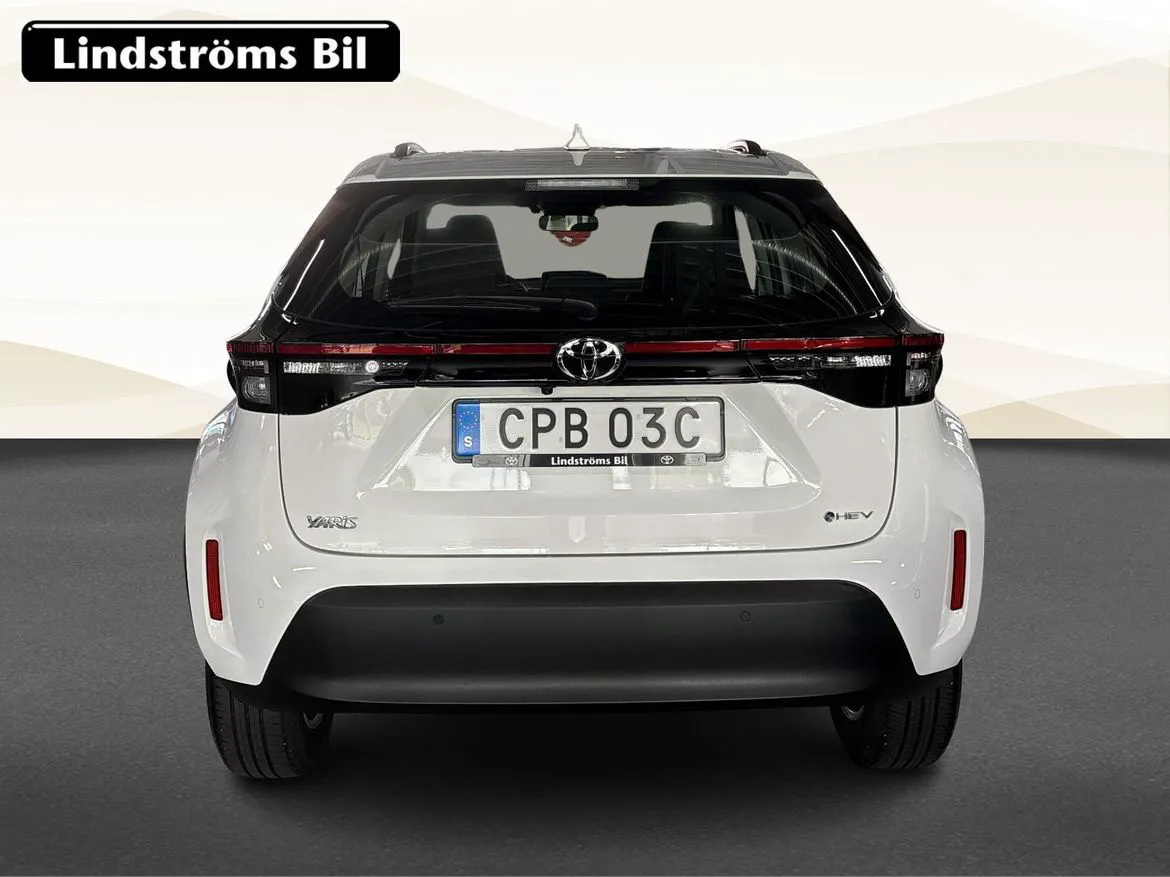 Vehicle image 7