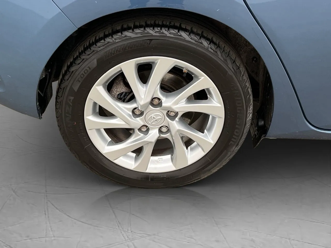 Vehicle image 25
