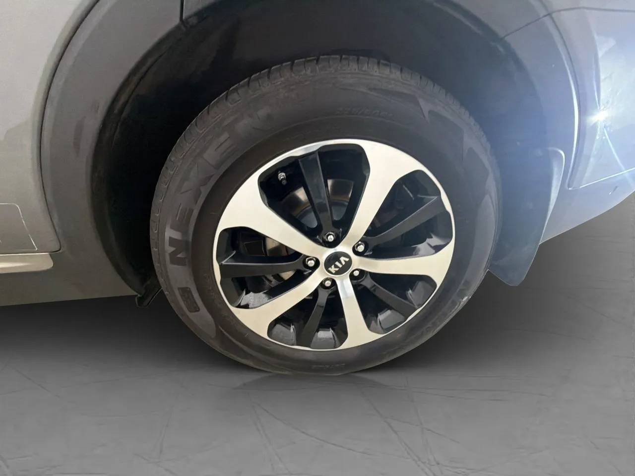 Vehicle image 35