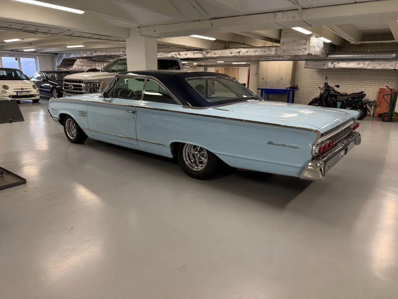 Vehicle image 1