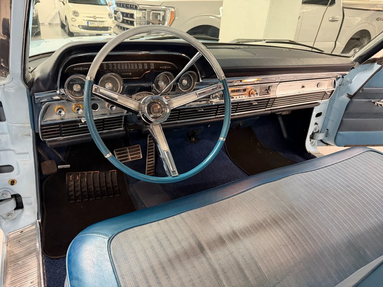 Vehicle image 8