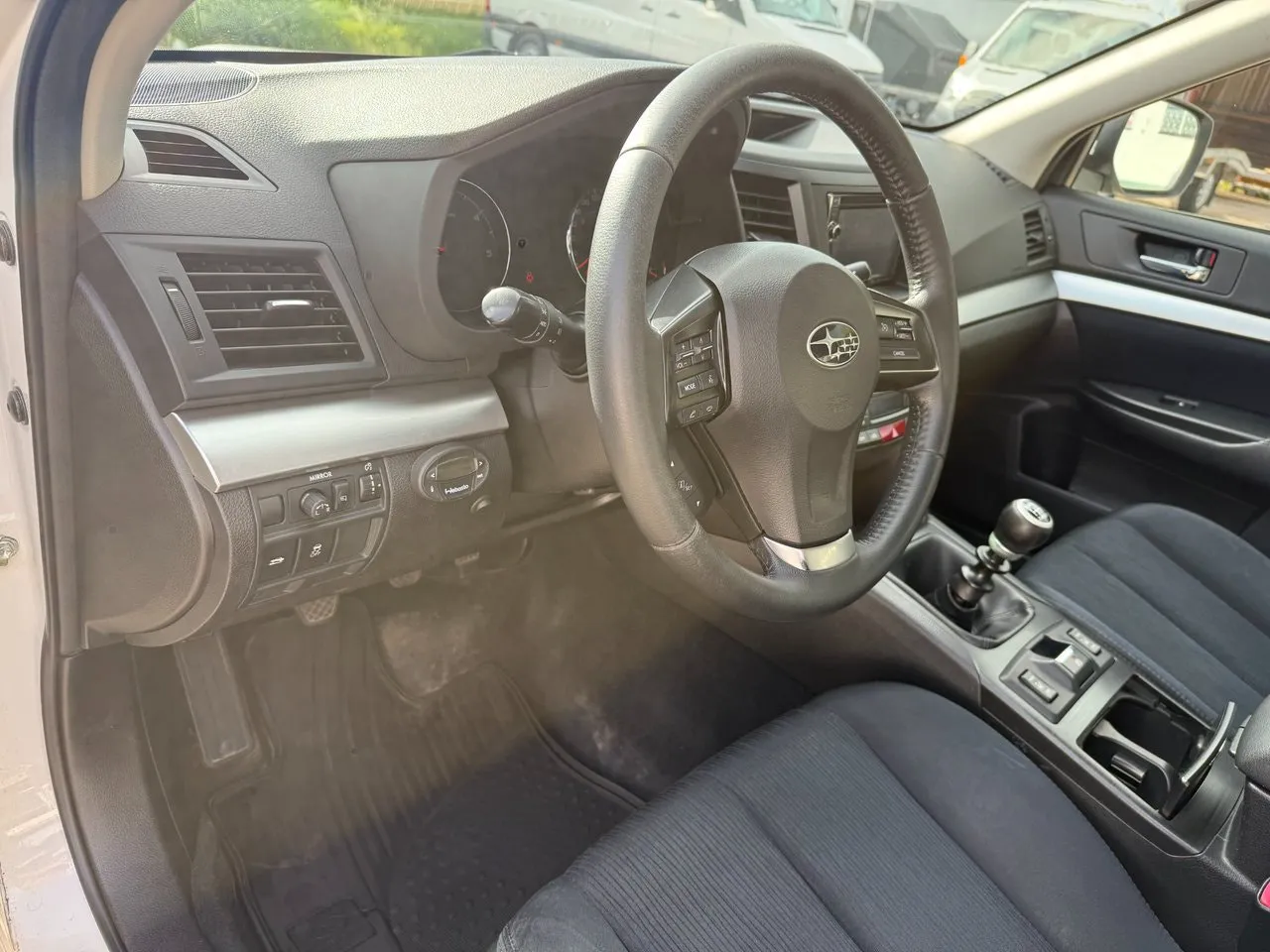Vehicle image 18