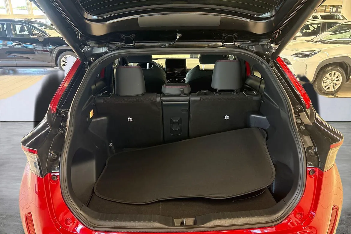 Vehicle image 11
