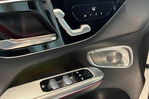 Mercedes GLC300 bild 15
