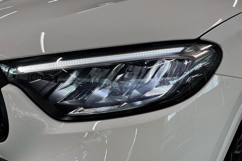 Mercedes GLC300 bild 24
