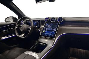Mercedes GLC300 bild 10