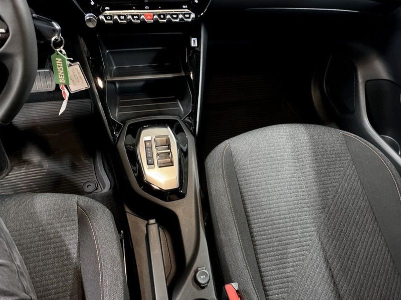 Peugeot 208 bild 13