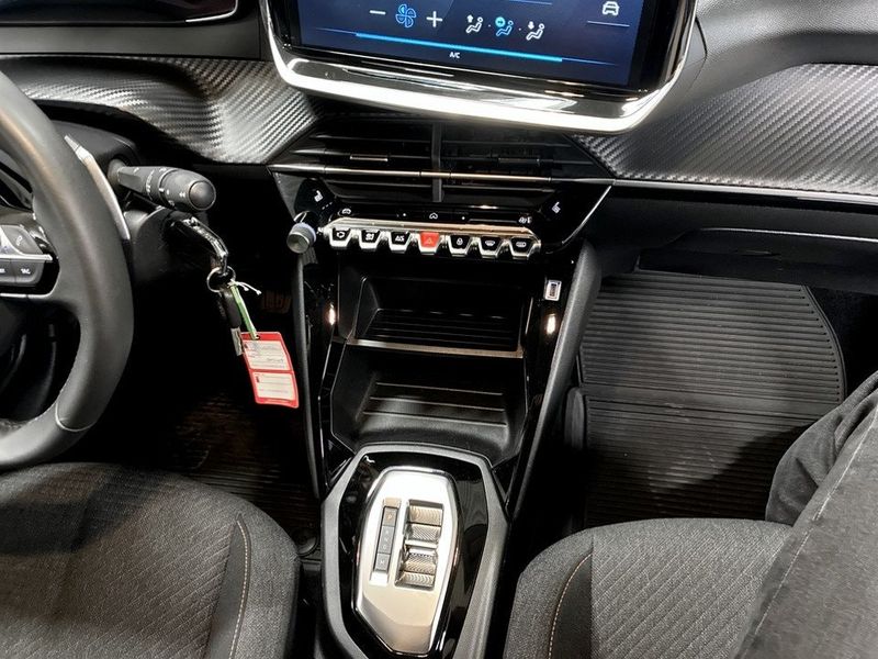 Peugeot 208 bild 13