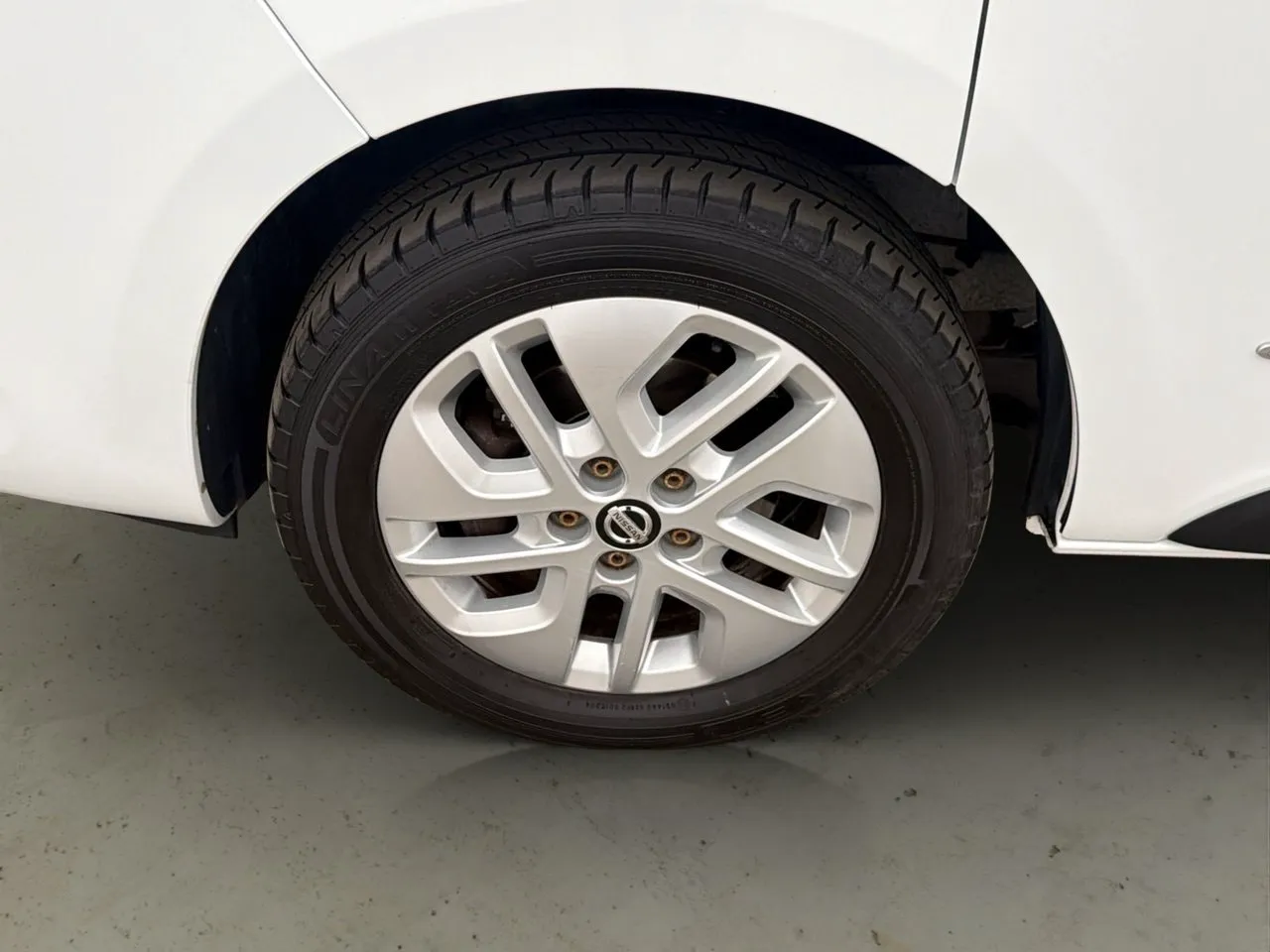 Vehicle image 25