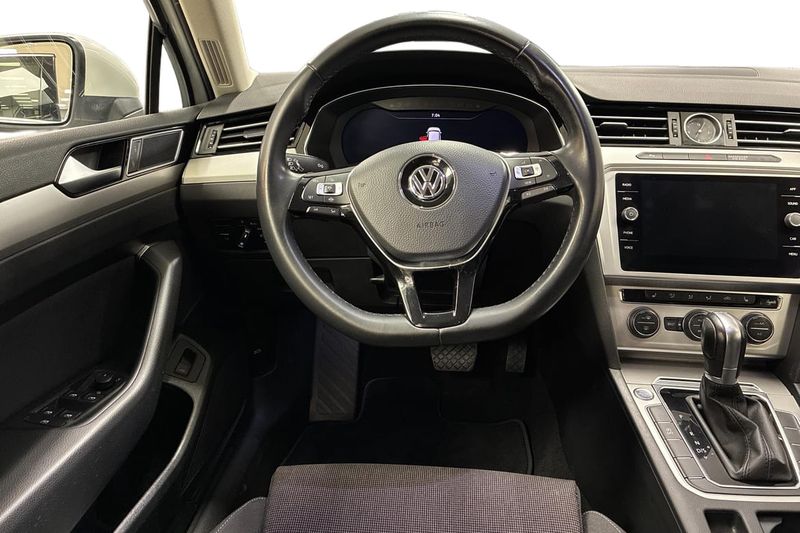 Volkswagen Passat bild 11