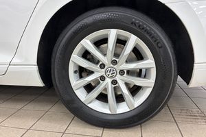 Volkswagen Passat bild 17