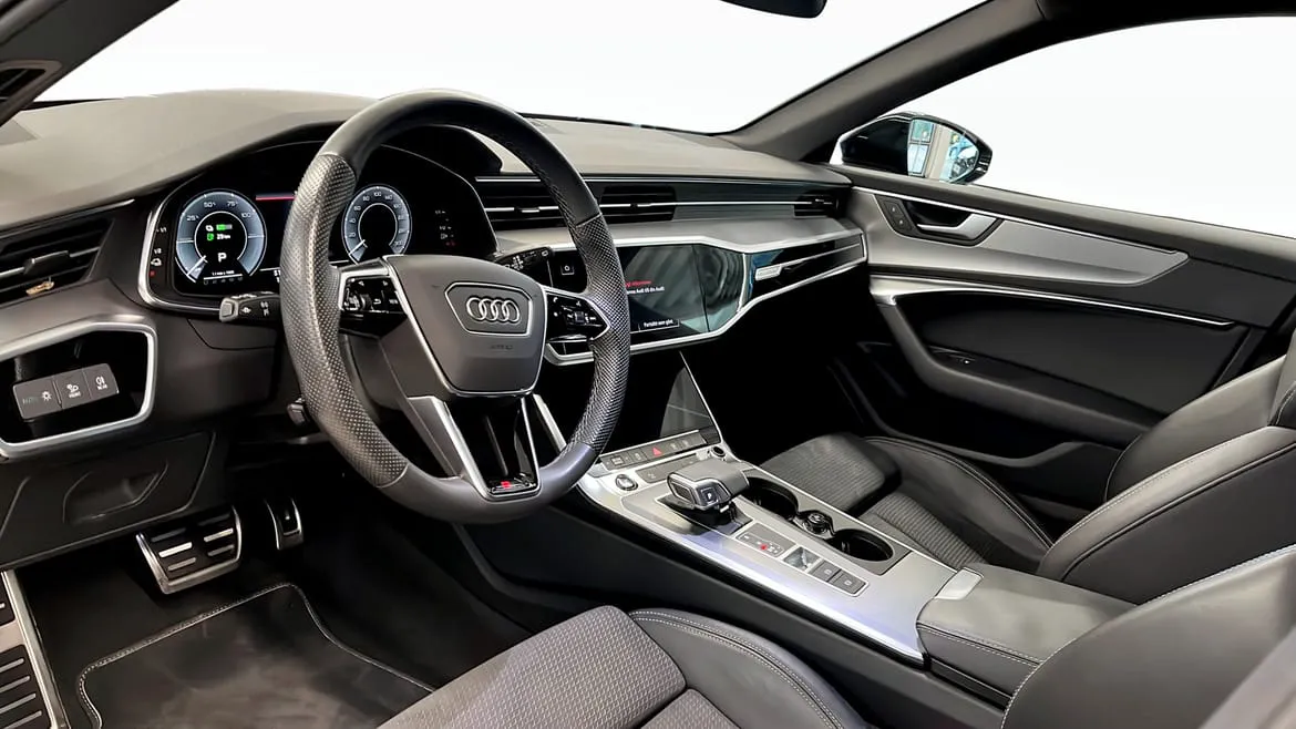 Vehicle image 6
