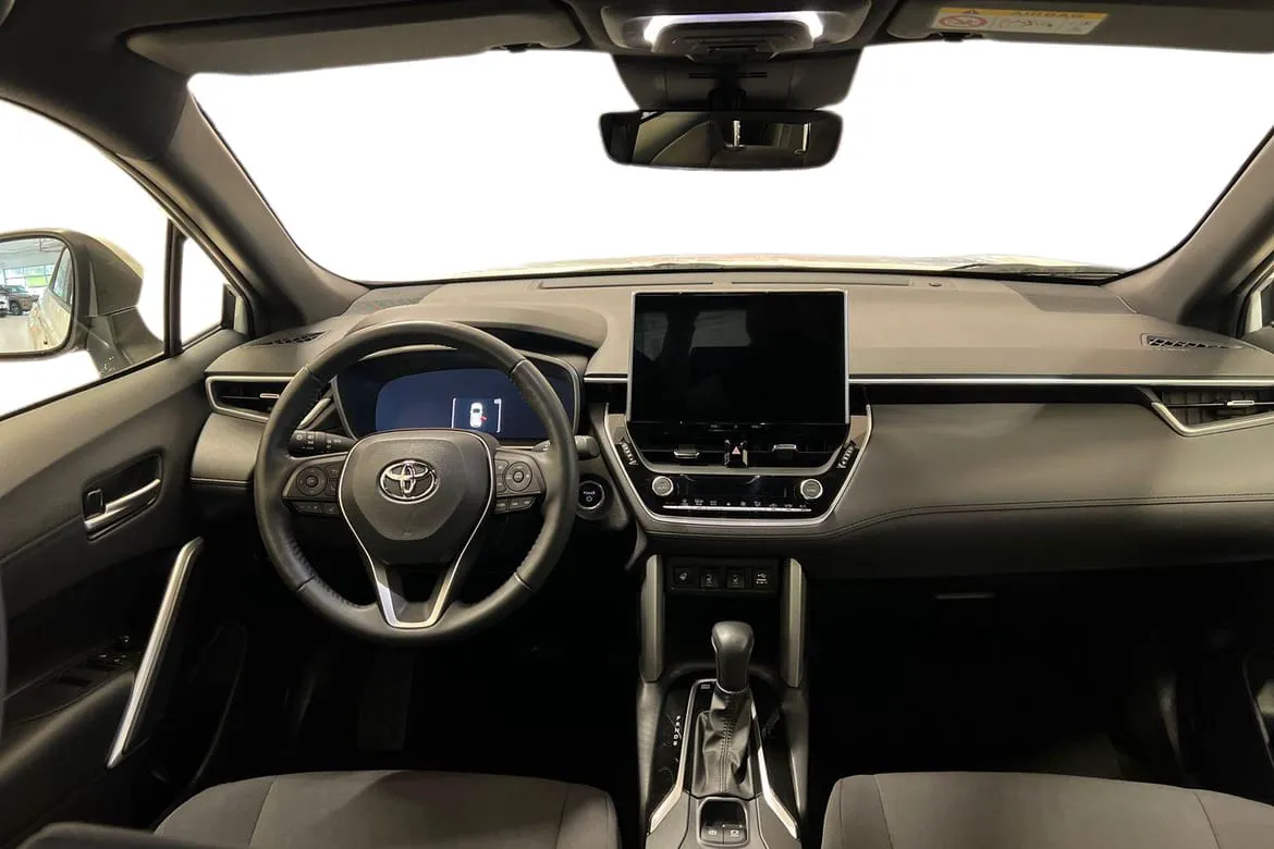 Vehicle image 9