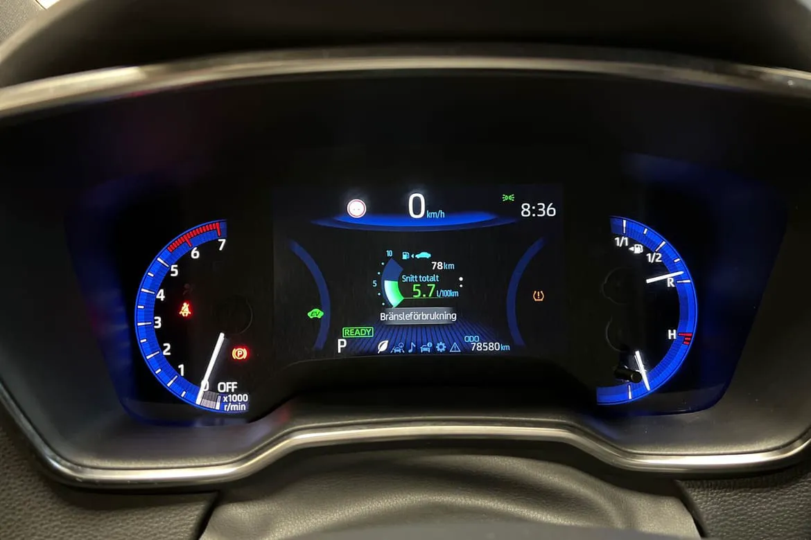 Vehicle image 13