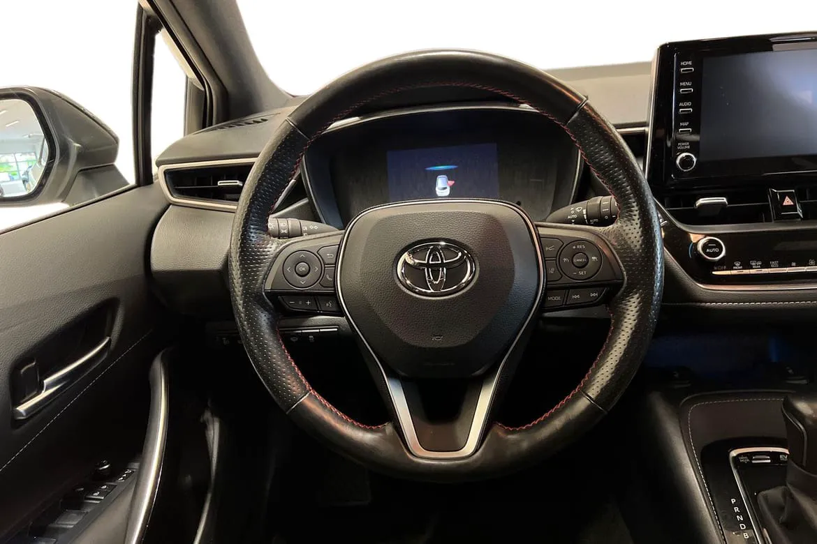Vehicle image 8