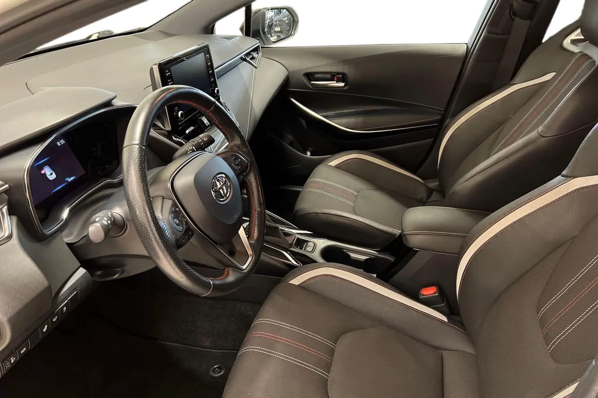Vehicle image 11