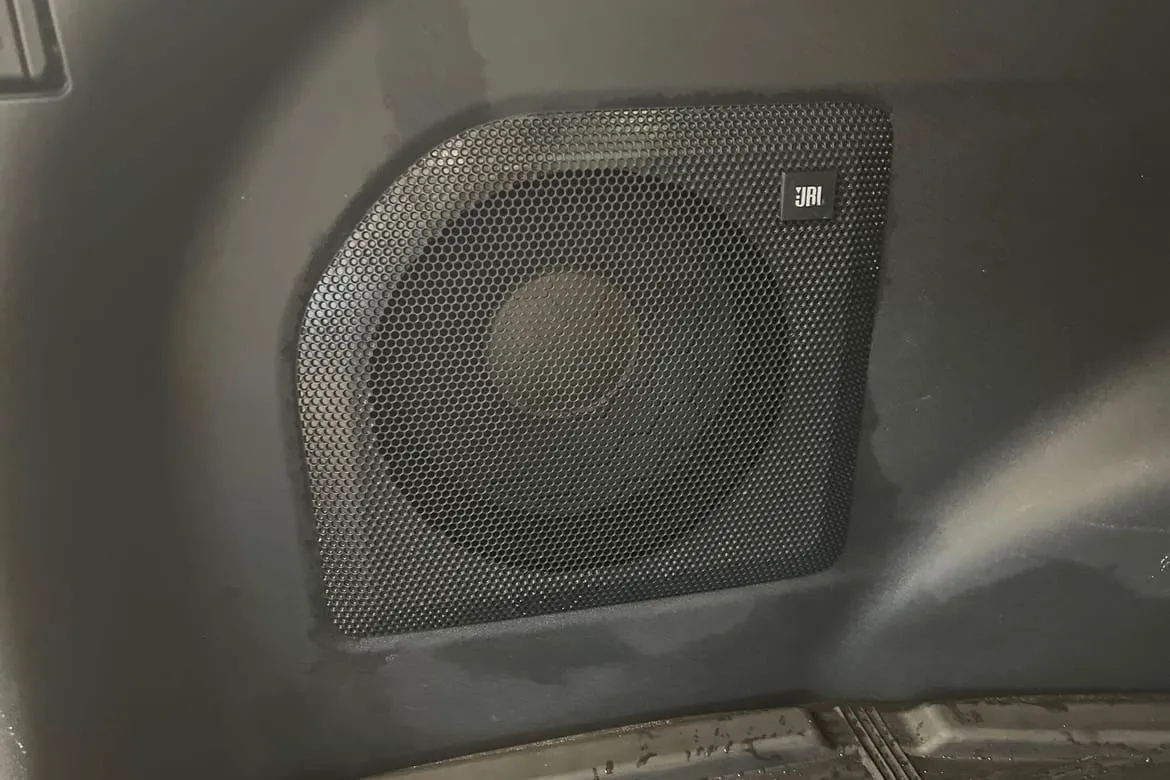 Vehicle image 20