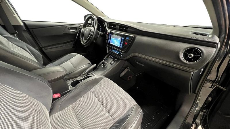 Toyota Auris bild 16