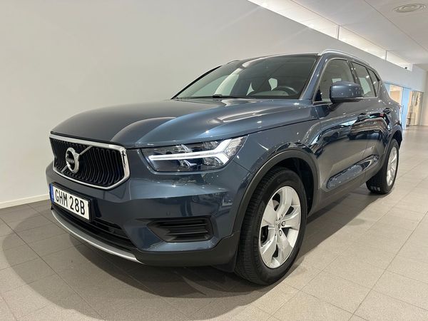 Volvo XC40 T2 FWD Momentum / Parkeringssensor fram/bak / Navigation / Backkamera / - 2021