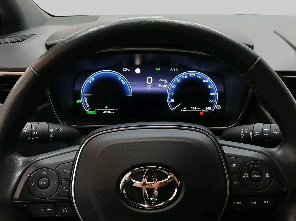Vehicle image 14