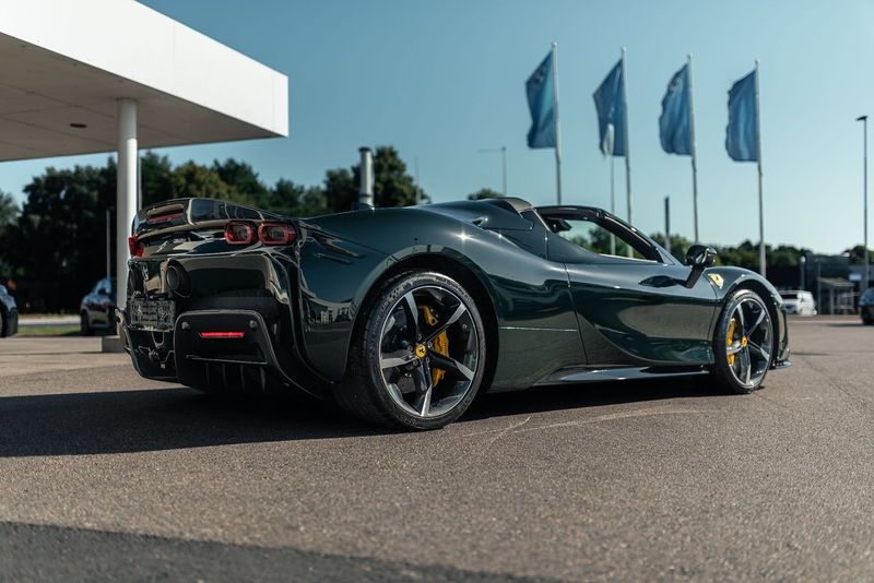 Ferrari SF90 bild 15