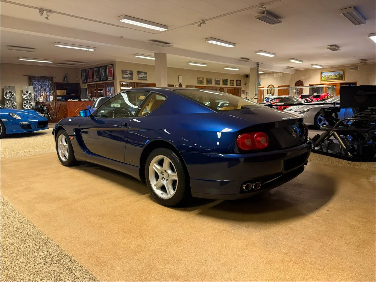 Vehicle image 4