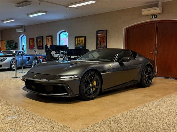 Ferrari 12Cilindri 6.5 V12 830 hk - Kolfiber - Panorama - Lift - 2026