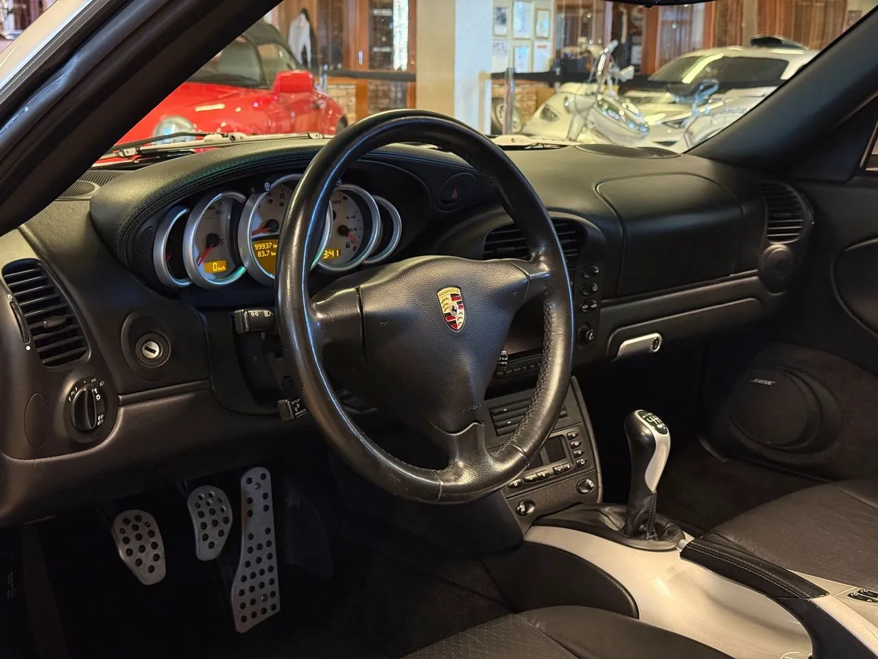 Vehicle image 18