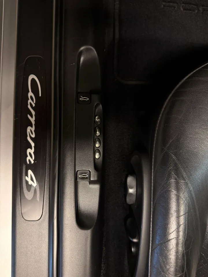 Vehicle image 31